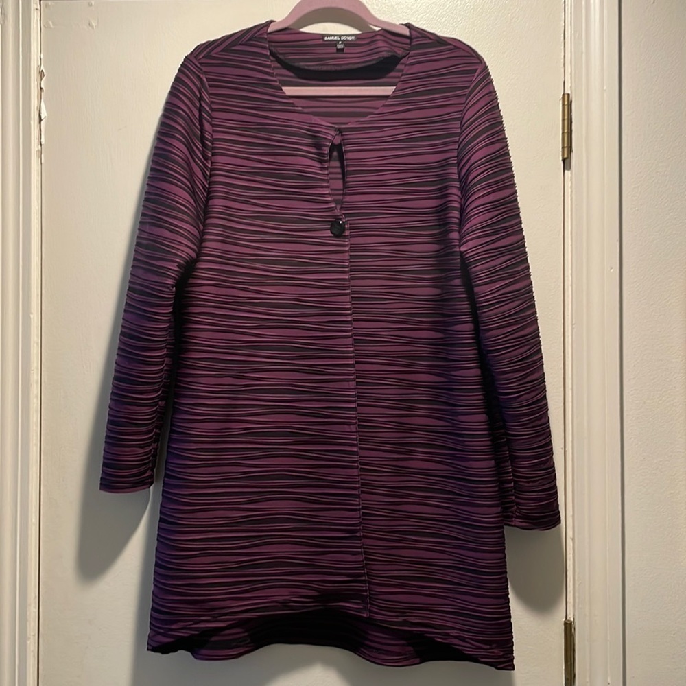 Samuel Dong Single Button Pigeon Hole Ribbed Burgundy Black Jacket